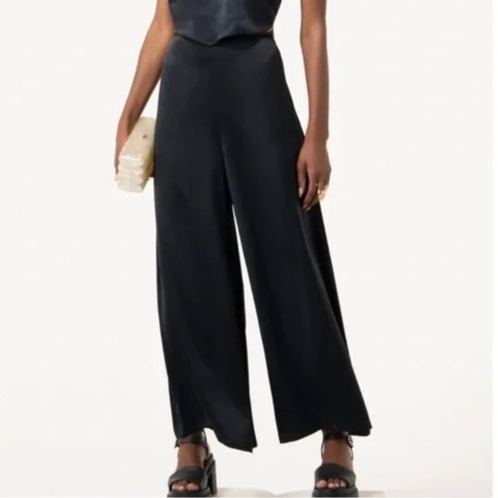 BRAND NEW WITH TAGS. Cult Gaia Vella Pant size M in WHITE